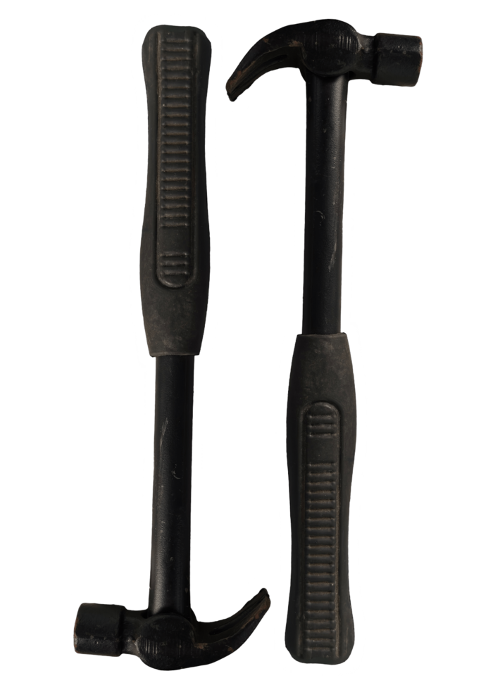 Heavy-duty curved claw hammer with a tubular steel handle, 500 gm weight