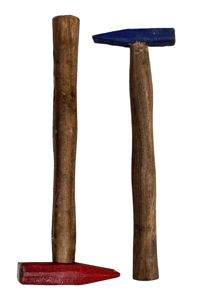 Machinist ball pein hammer with handle, available in red (280 gm) and blue (190 gm) variants.
