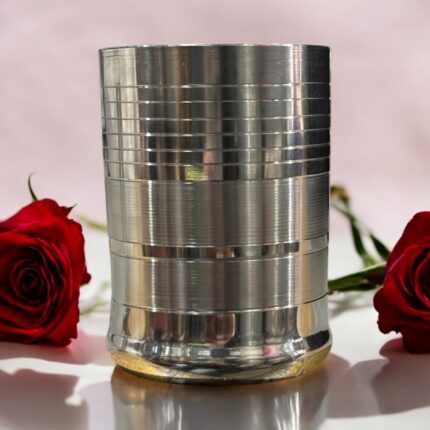 The 301 Hi-Tech Glassi Deep Line Set of 6 (240 ml) offers a durable, eco-friendly, and stylish alternative to plastic and glassware. Made from 100% food-grade stainless steel, these unbreakable glasses are perfect for serving hot or cold beverages while adding a touch of elegance to your drinkware collection.