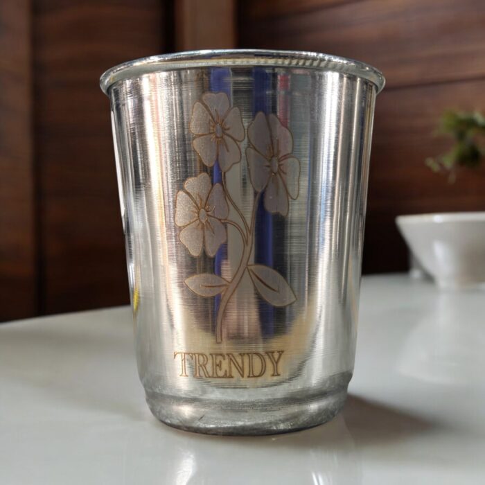 Set of 6 eco-friendly stainless steel glasses with a trendy laser finish, perfect for sustainable and stylish drinkware.