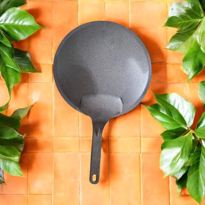 Grecy 26 cm Pre-Seasoned Cast Iron Roti Tawa with Long Handle and 4 mm Thick Base